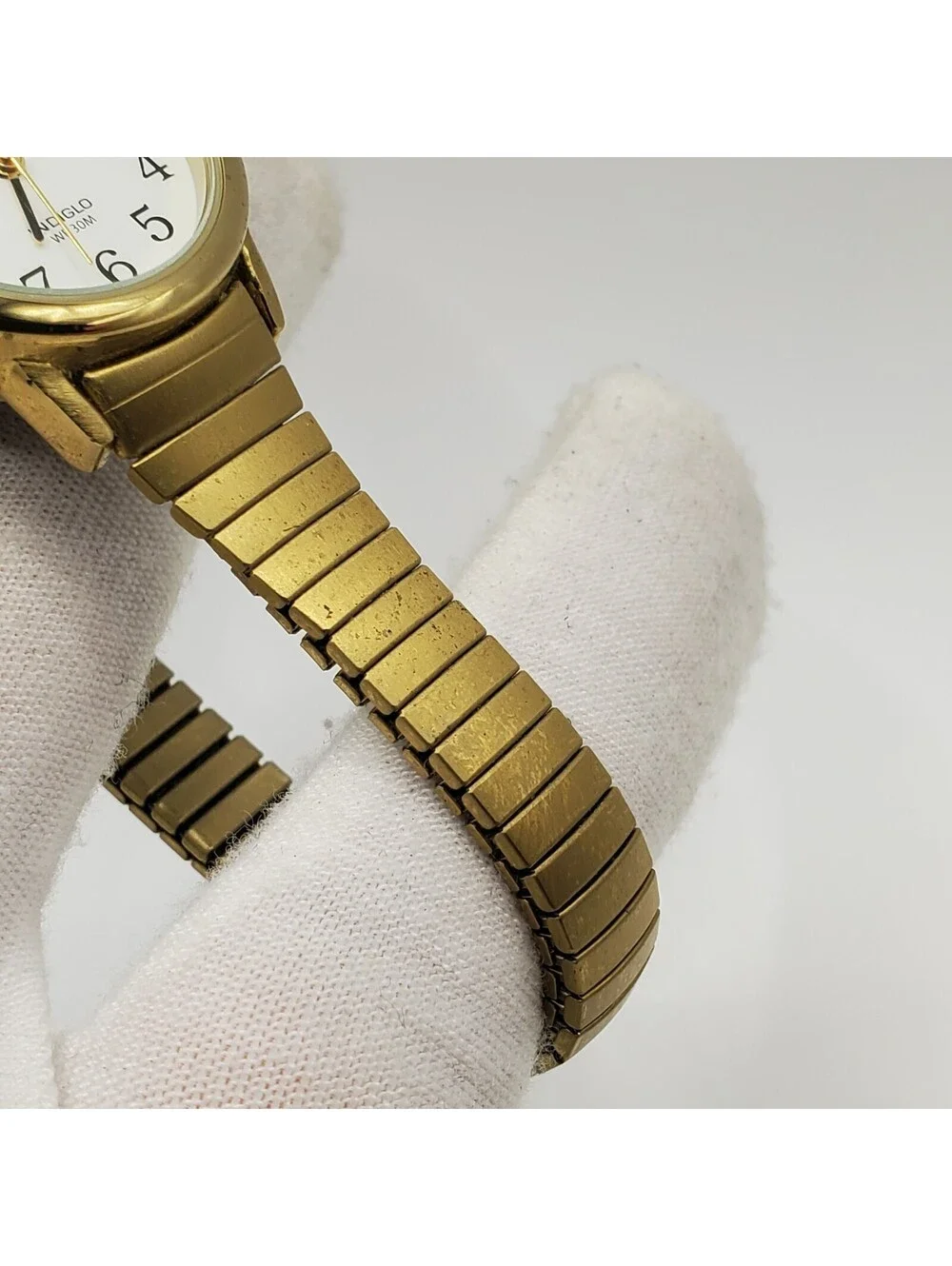Timex Indiglo 2012 Womens Watch  25mm New Battery Gold Tone Stretch Please Read